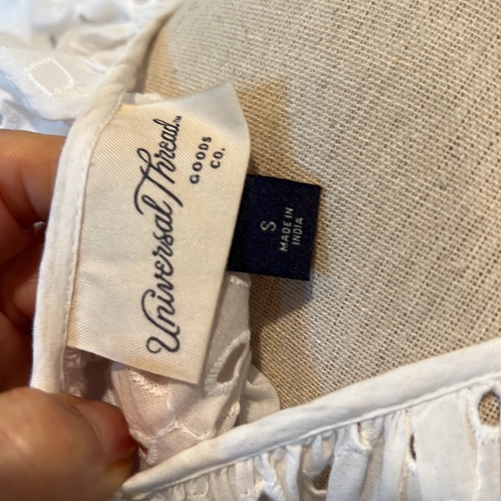 White cotton islet short sleeved blouse American Thread - Picture 6 of 7